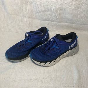 Hokas